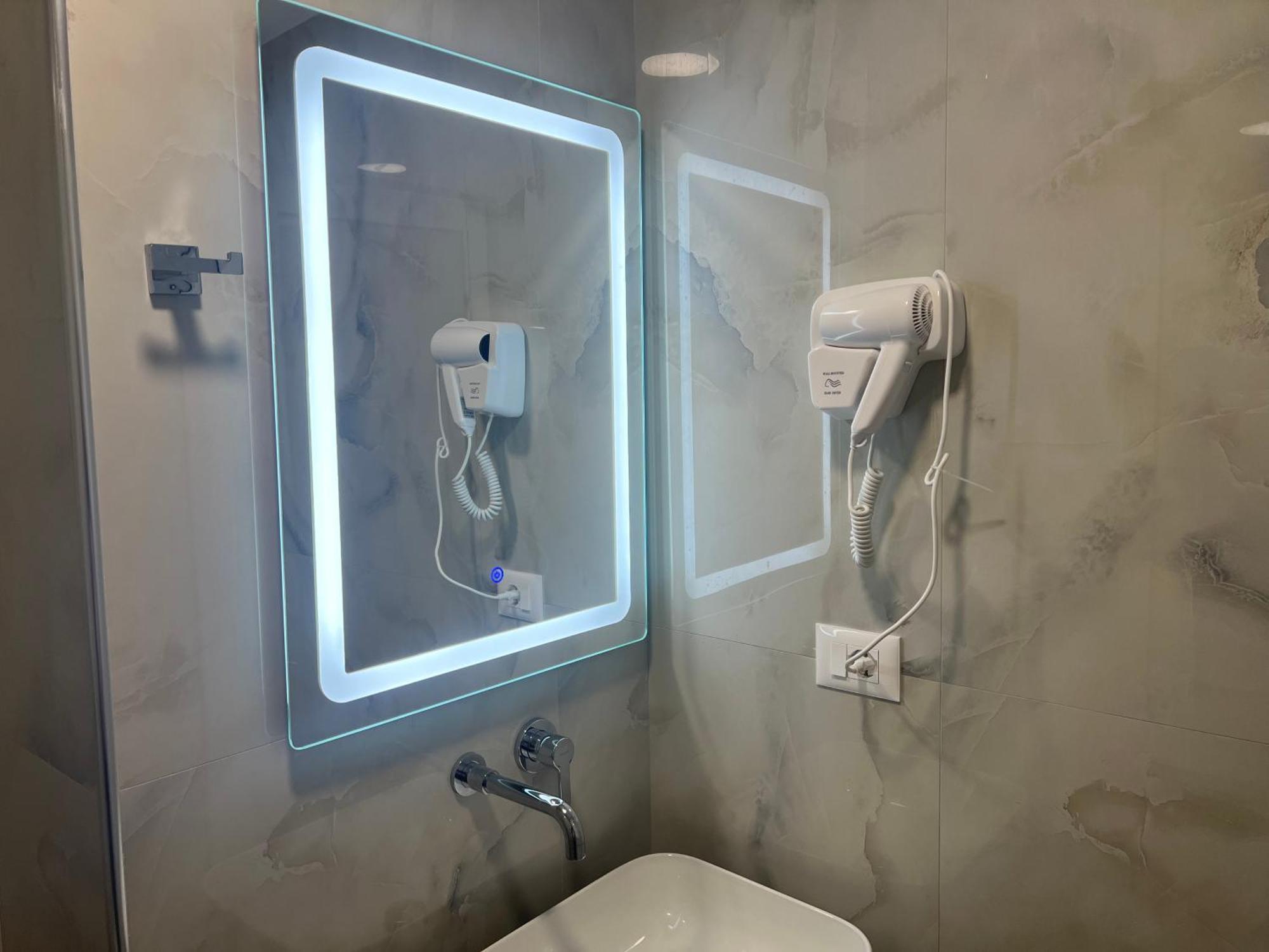 Agimi Hotel Ksamil Kültér fotó