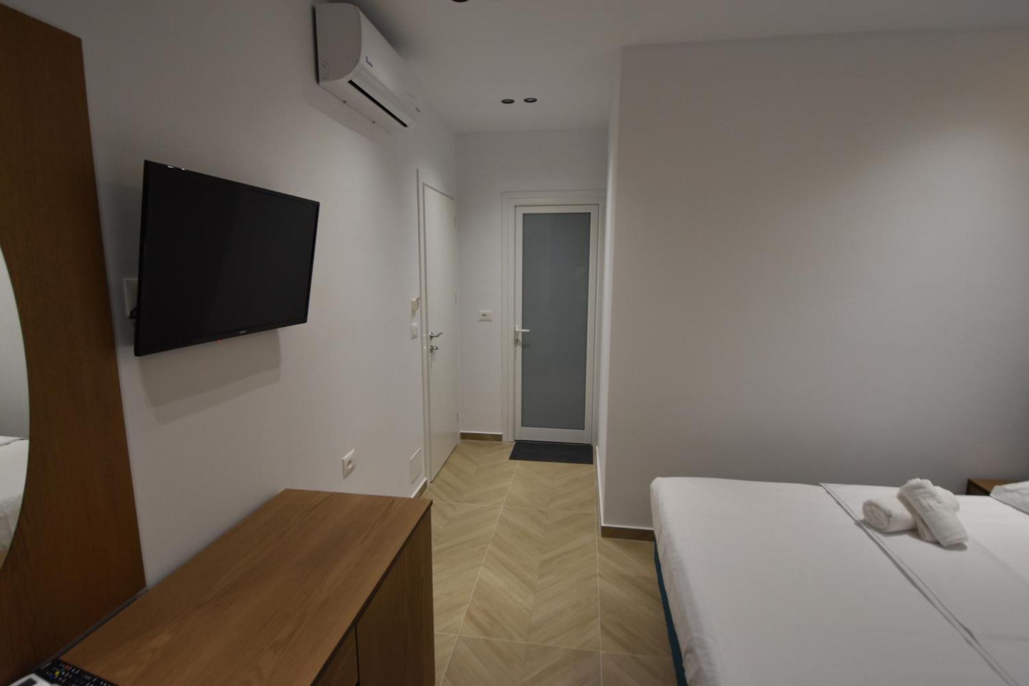 Agimi Hotel Ksamil Kültér fotó
