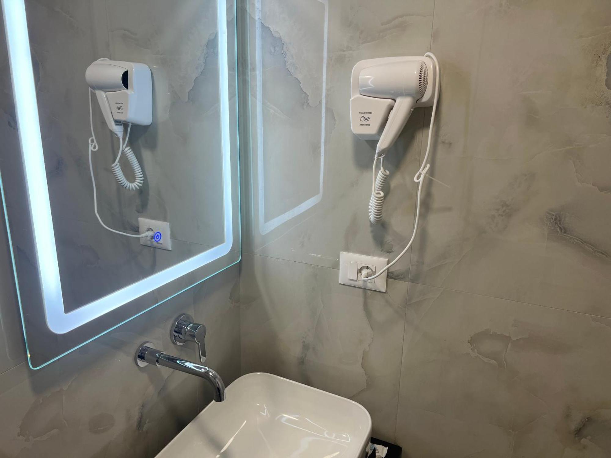 Agimi Hotel Ksamil Kültér fotó